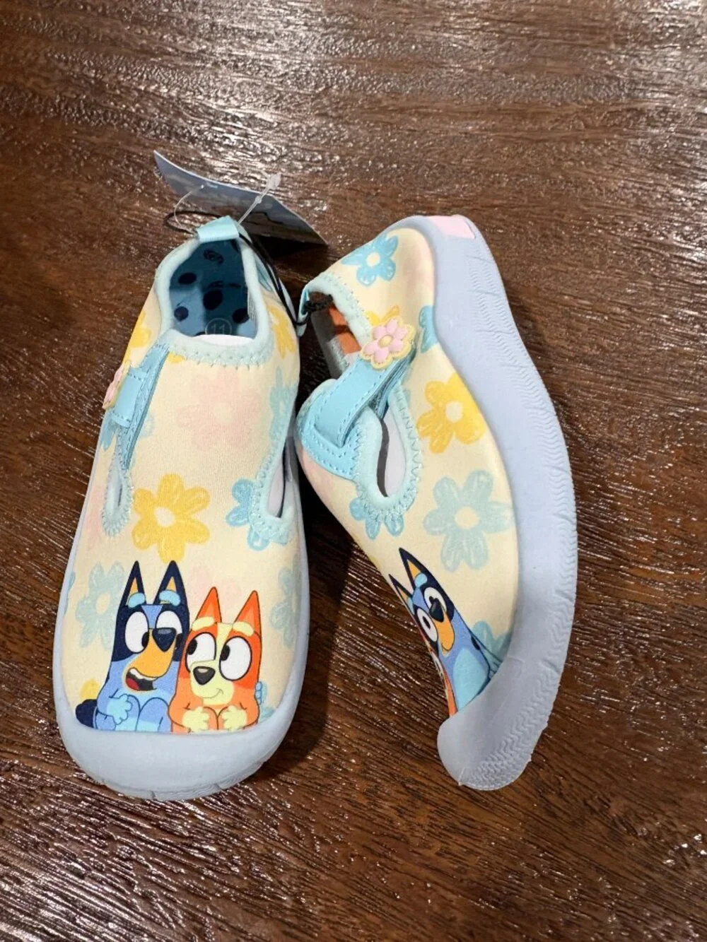 Ground Up Bluey Summer Slip On Water Beach Shoes  Light blue Velcro NWT NEW